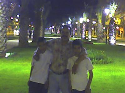 es mi + mi hermano youssef